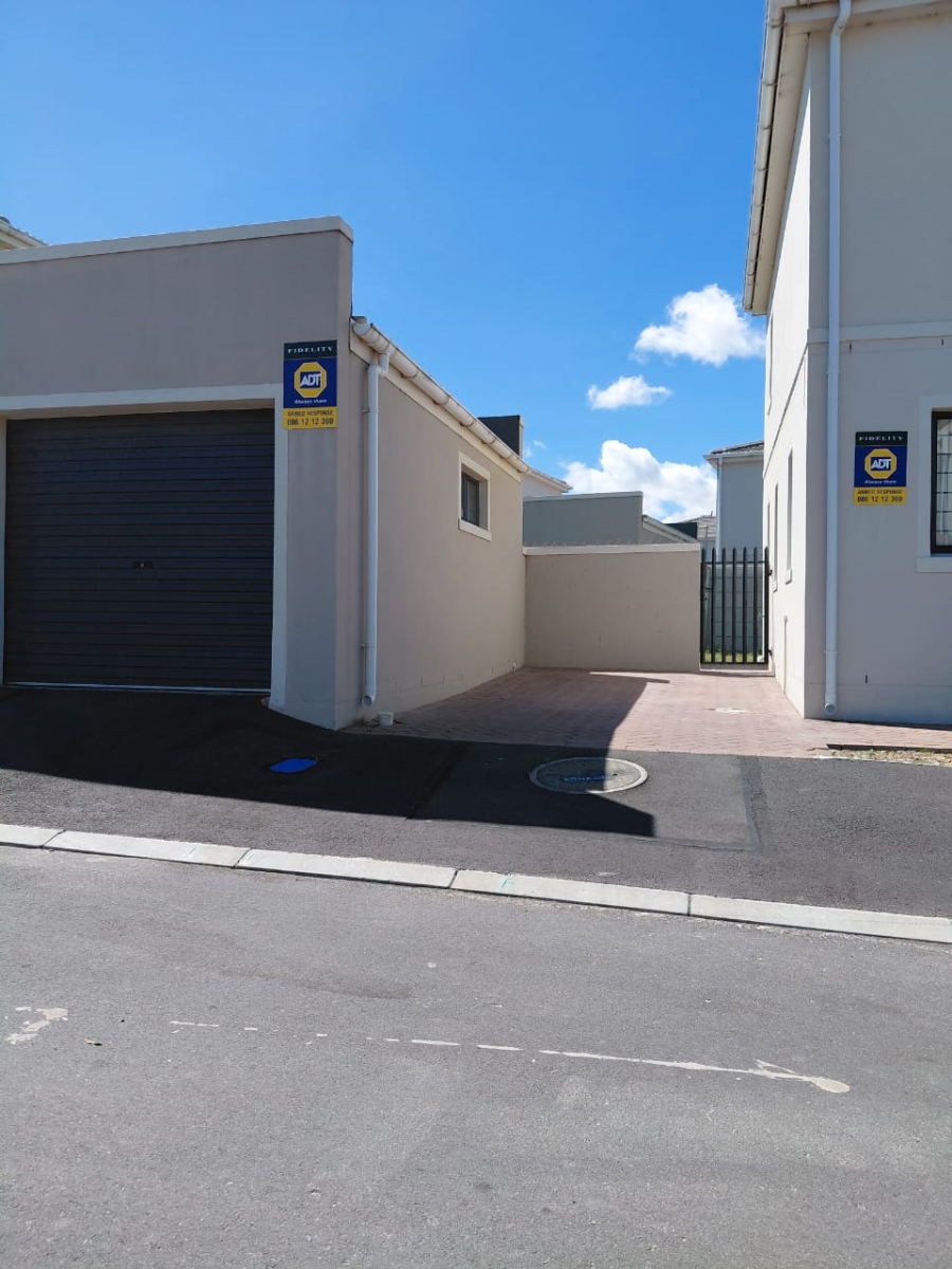 3 Bedroom Property for Sale in Rivergate Western Cape